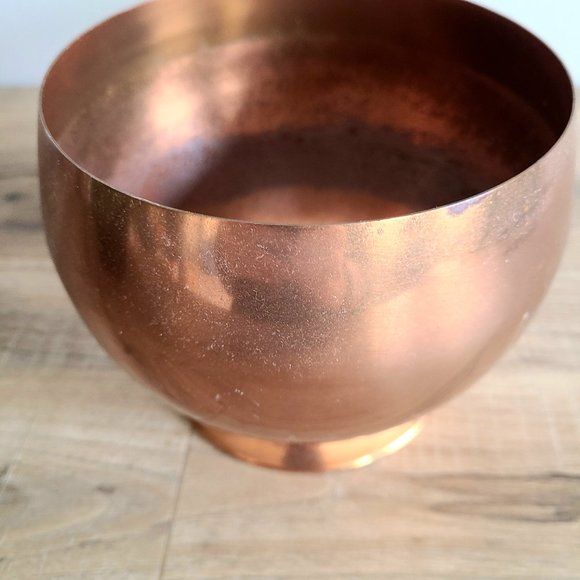 Copper planter/ cover pot. - Picture 2 of 6